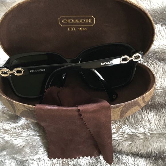 Coach sunglasses with case - Picture 6 of 7
